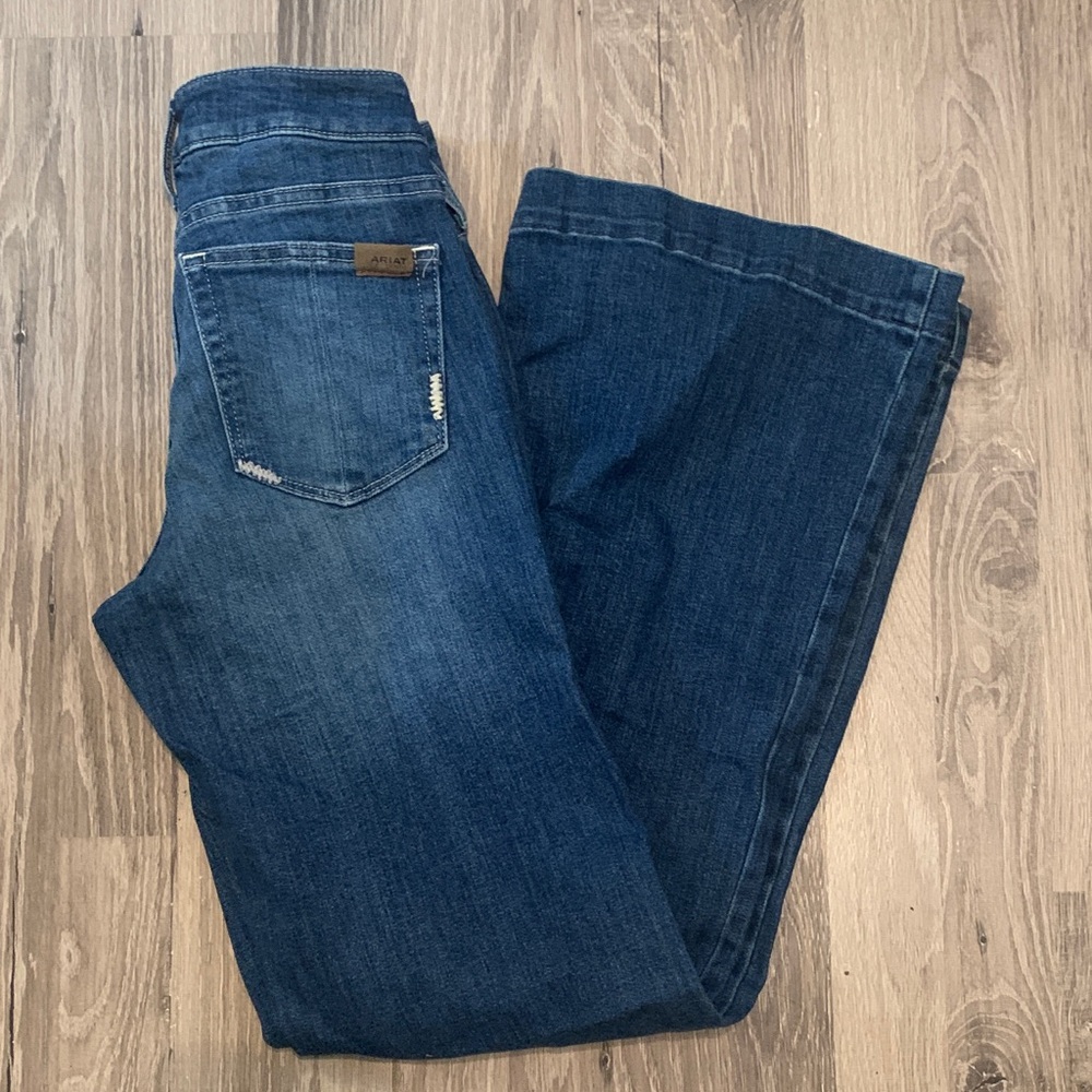 Ariat size 27R trousers